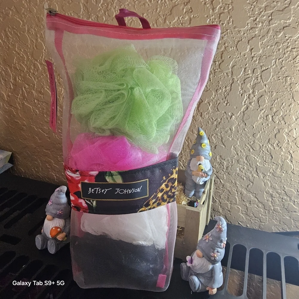 Betsey Johnson Pink and Green Mesh Shower Caddy
